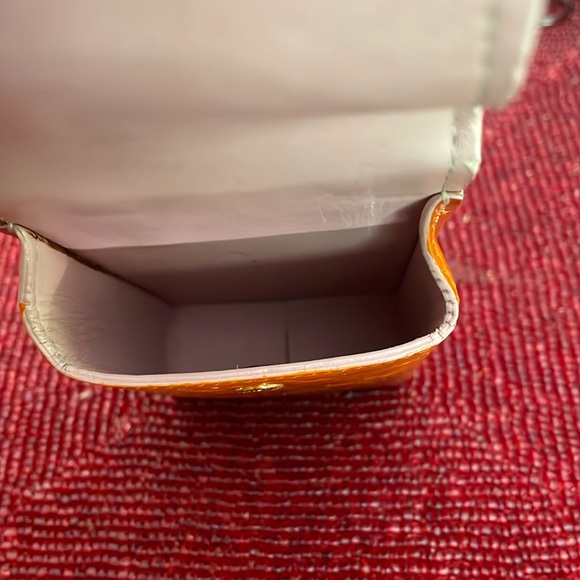 Louis Vuitton Brown and Gold Monogram cigarette case
Authentic. P… - Picture 8 of 14